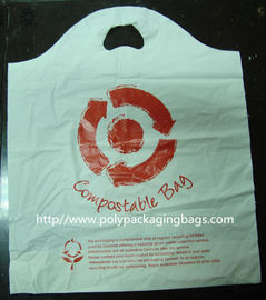 Os sacos de plástico Compostable de 100% cortaram o saco de compras no branco