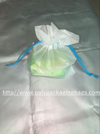 Sacos de plástico dobráveis impressos costume do cordão para o presente dos doces