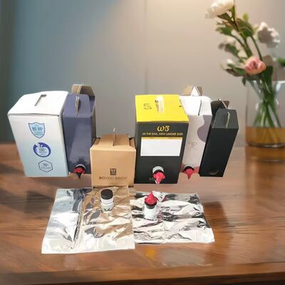 Saco de superfície texturizado em caixa recipiente de plástico com bocal adequado para aplicações de embalagens líquidas de qualidade alimentar